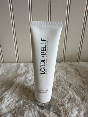 Lorde & Belle Hydrating Cleanser